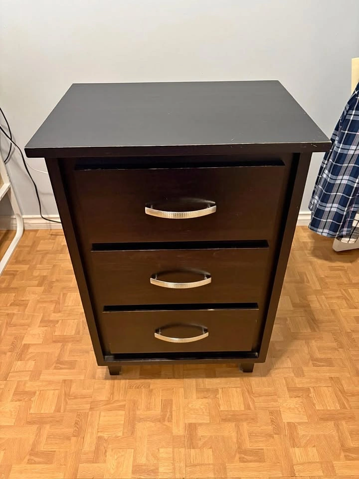 Black 3-Drawer Dresser