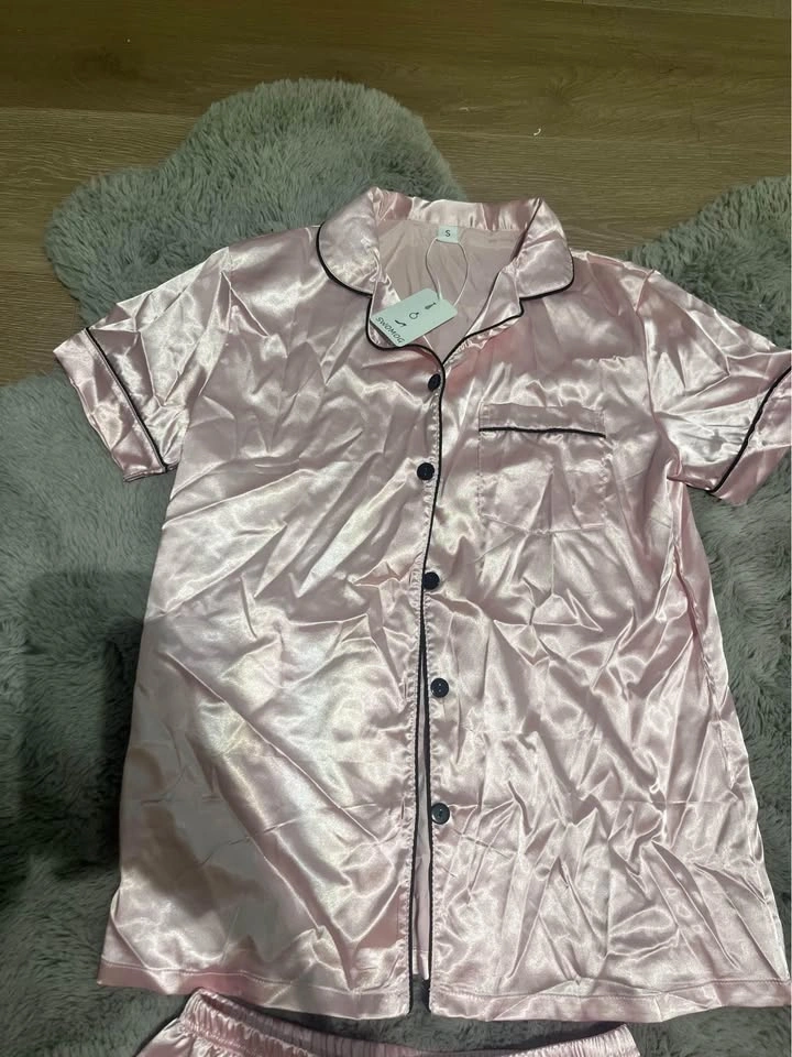 Silky pyjama set - brand new - photo 2