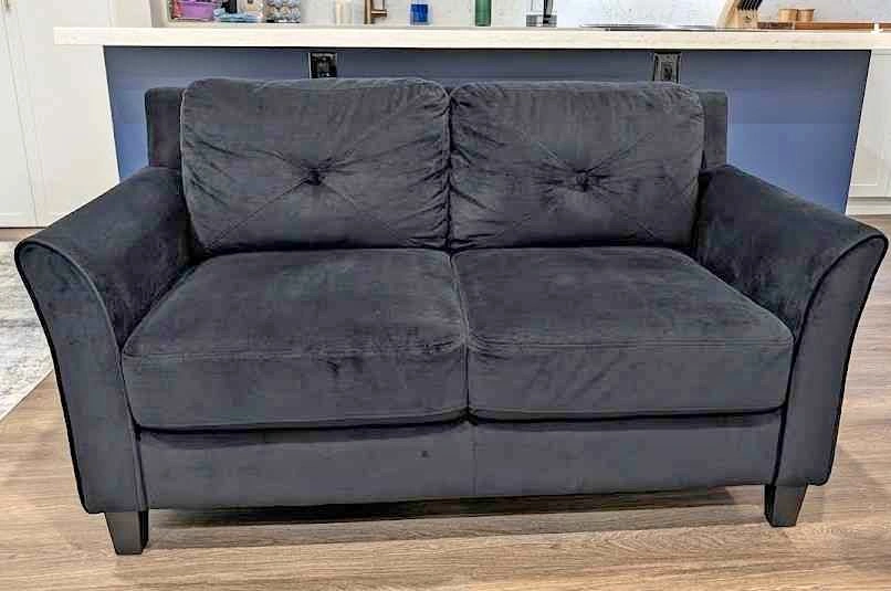 Black Microfiber Loveseat (compact)