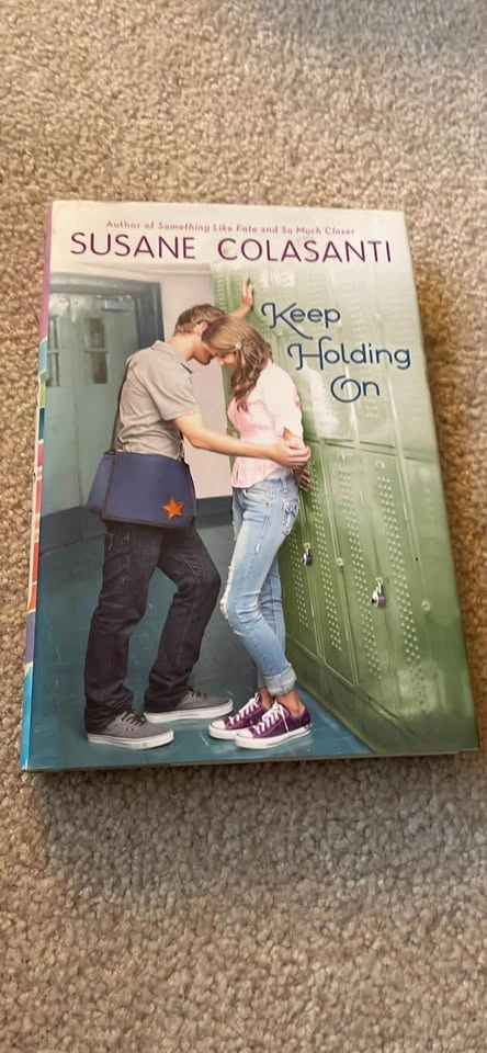 Susane Colasanti Books: So Much Closer and Keep Holding On - photo 3