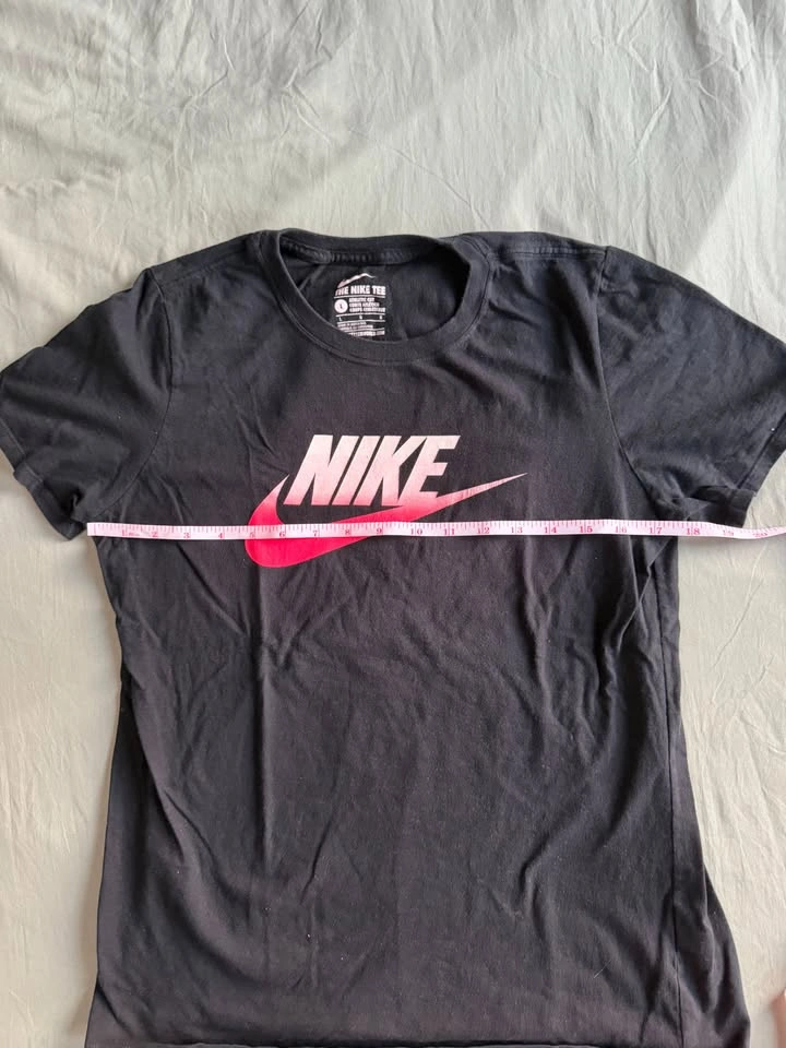 Nike Black Graphic T-Shirt Pink Ombre Swoosh Logo Womens Large - photo 4