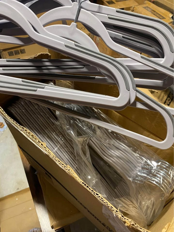 50 Plastic Adult Size Hangers - photo 2