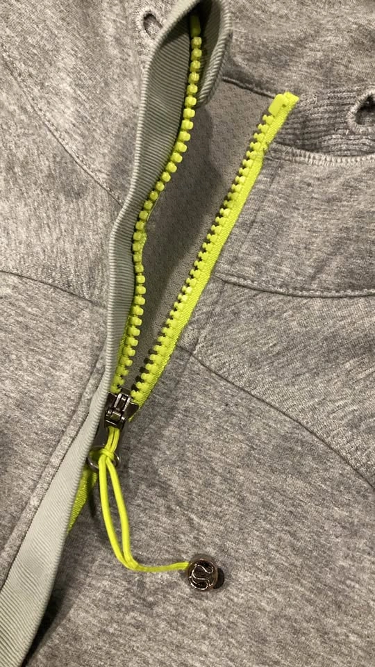 Lululemon Athletica Jacket Sweater - Size 10 - photo 2