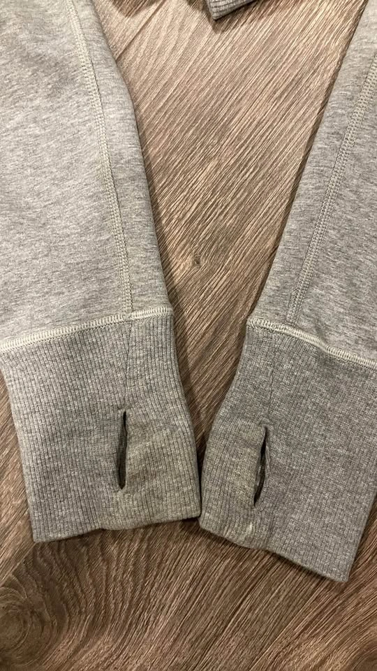 Lululemon Athletica Jacket Sweater - Size 10 - photo 4