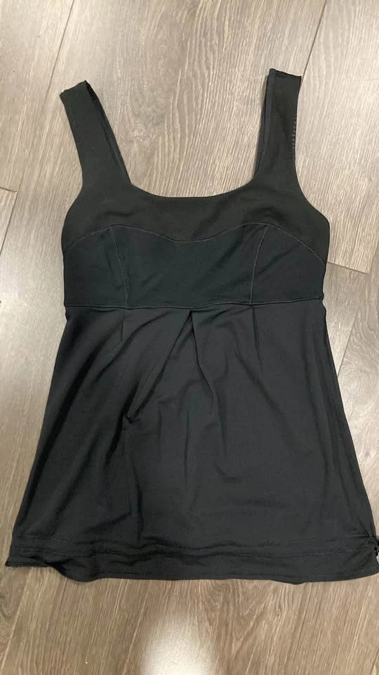 Lululemon Athletica Elevated Flowy Tank Top - Size 2