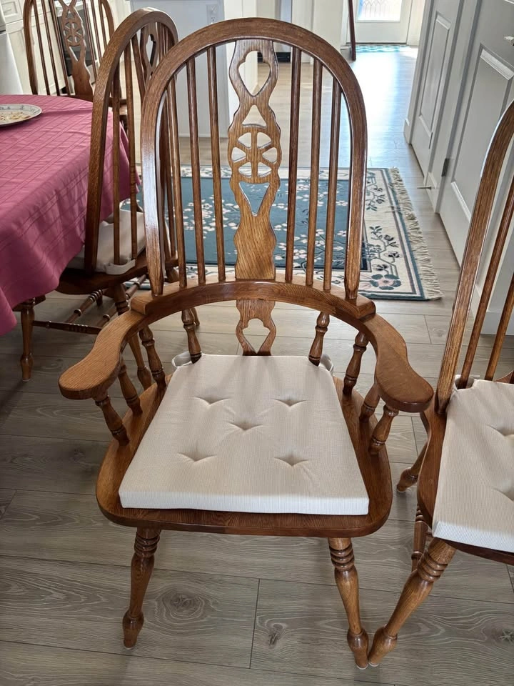 Extendable Dinning Table with 6 Chairs - photo 3