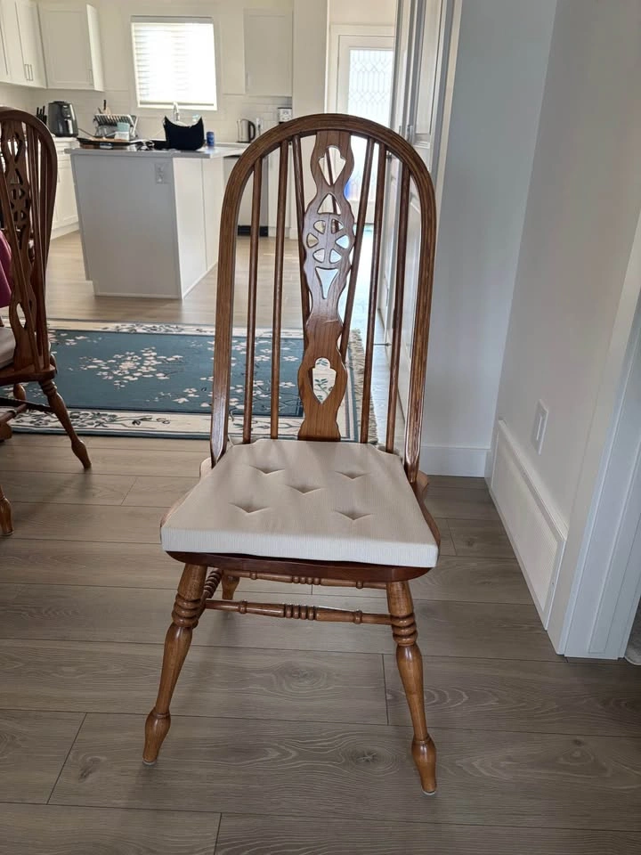 Extendable Dinning Table with 6 Chairs - photo 4