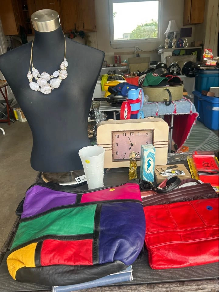 Garage Sale 203 Willow Park Drive SE - photo 2