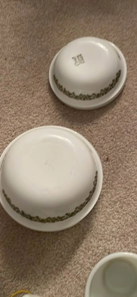Vintage Corelle Spring Blossom Green Crazy Daisy Dinnerware Set - photo 3