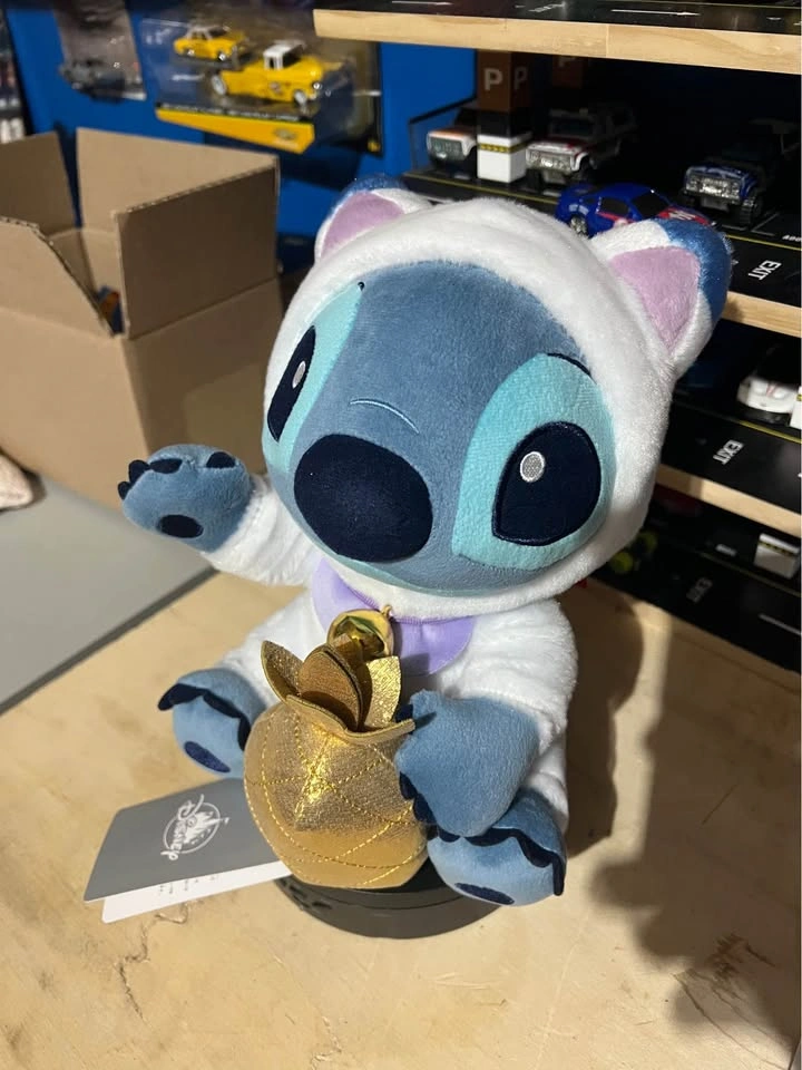 Disney Store Japan 2025 Stitch Lucky Cat Plush Toy - photo 2