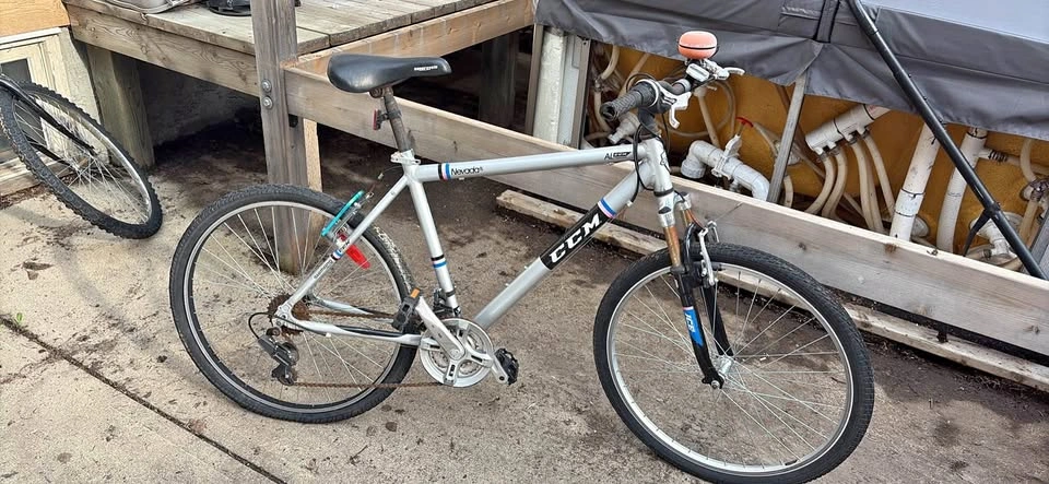2 kids 2 adult used mountain bikes