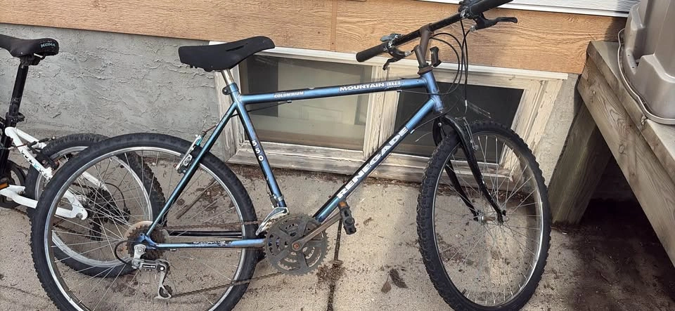 2 kids 2 adult used mountain bikes - photo 2