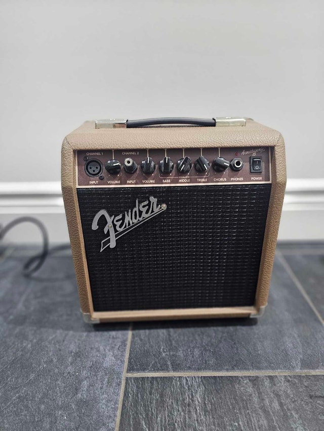 Fender Acoustasonic 15 Acoustic Guitar & Vocal Amp