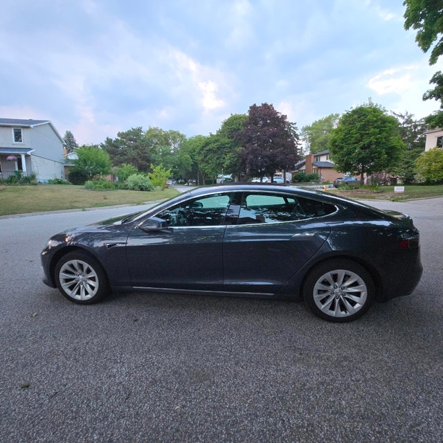 2017 Tesla Model S 75D — 67K km, Single Owner, No Accidents - photo 2