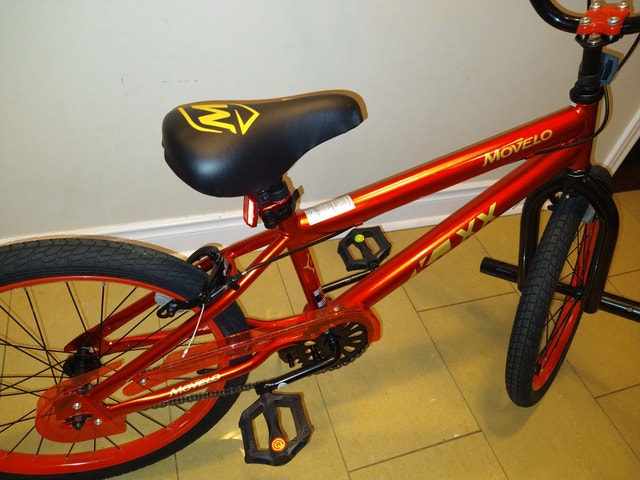 BRAND NEW 20" KIDS BMX BIKE: $100 (NEVER USED)