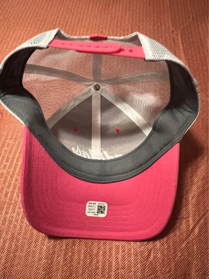 NWT adidas Women's Mesh Trucker Hat - Pulse Magenta - photo 2