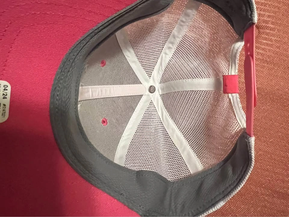 NWT adidas Women's Mesh Trucker Hat - Pulse Magenta - photo 3
