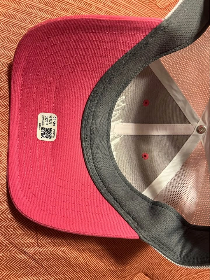 NWT adidas Women's Mesh Trucker Hat - Pulse Magenta - photo 5