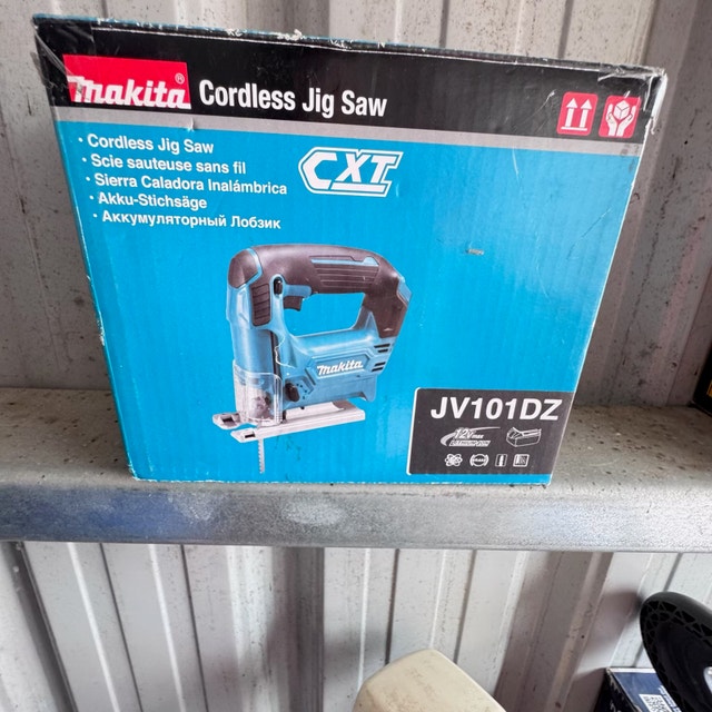 Makita JV101DZ Cordless Jig Saw