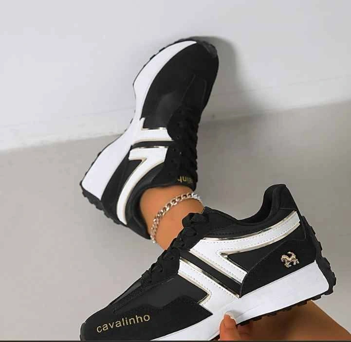 Premium Women's Sneakers - Brand New in Box! 🎉 - photo 2