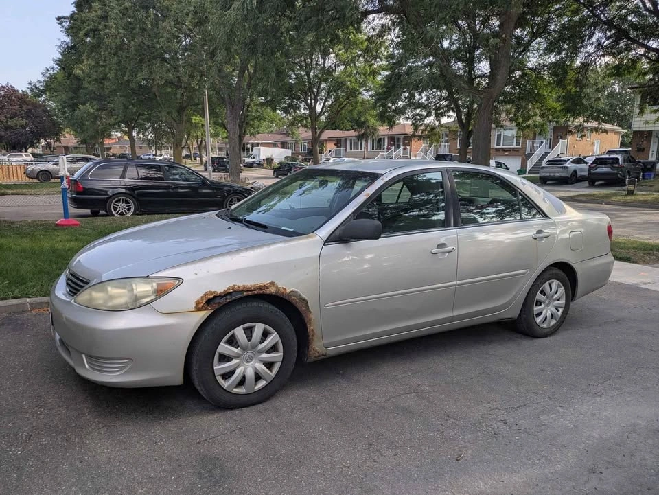 Toyota Camry 2005 - photo 2