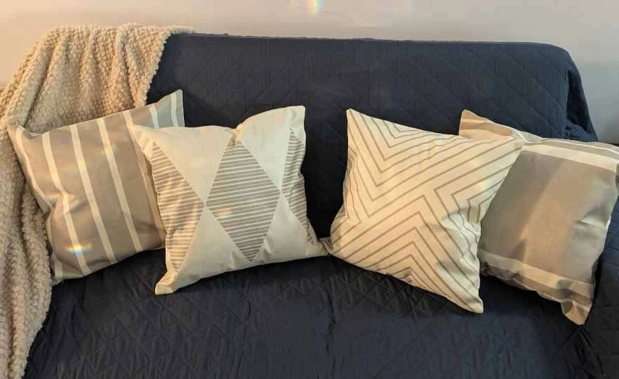 5 Piece Sofa Throw Set: 4 Geometric Pillow Covers & 1 Blanket - photo 2