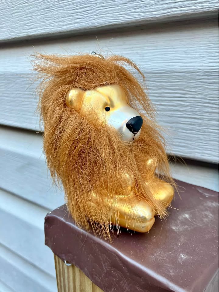 Vintage Lion Christmas Ornament - 4” x 2”