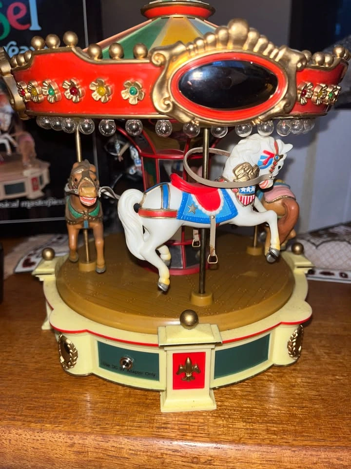 Antique Animated Music Box - photo 3