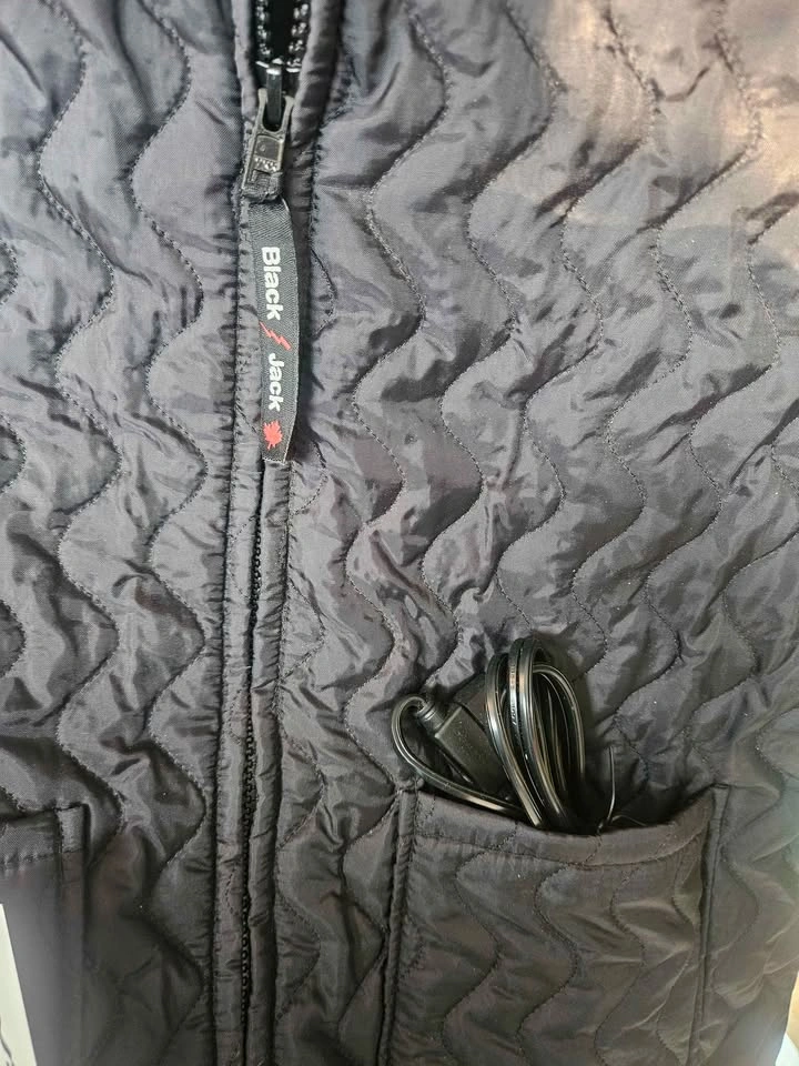 Brand NEW Black and Jack Warmer Vest - photo 2