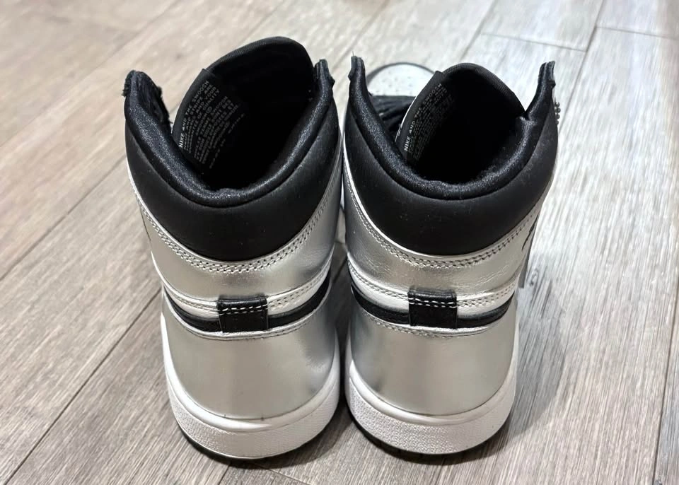 Women’s Air Jordan 1 High - photo 4