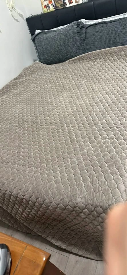 Quilted Velvet Throw Blanket with 2 Pillow Cases
