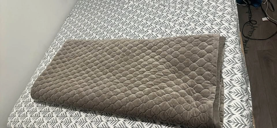 Quilted Velvet Throw Blanket with 2 Pillow Cases - photo 2