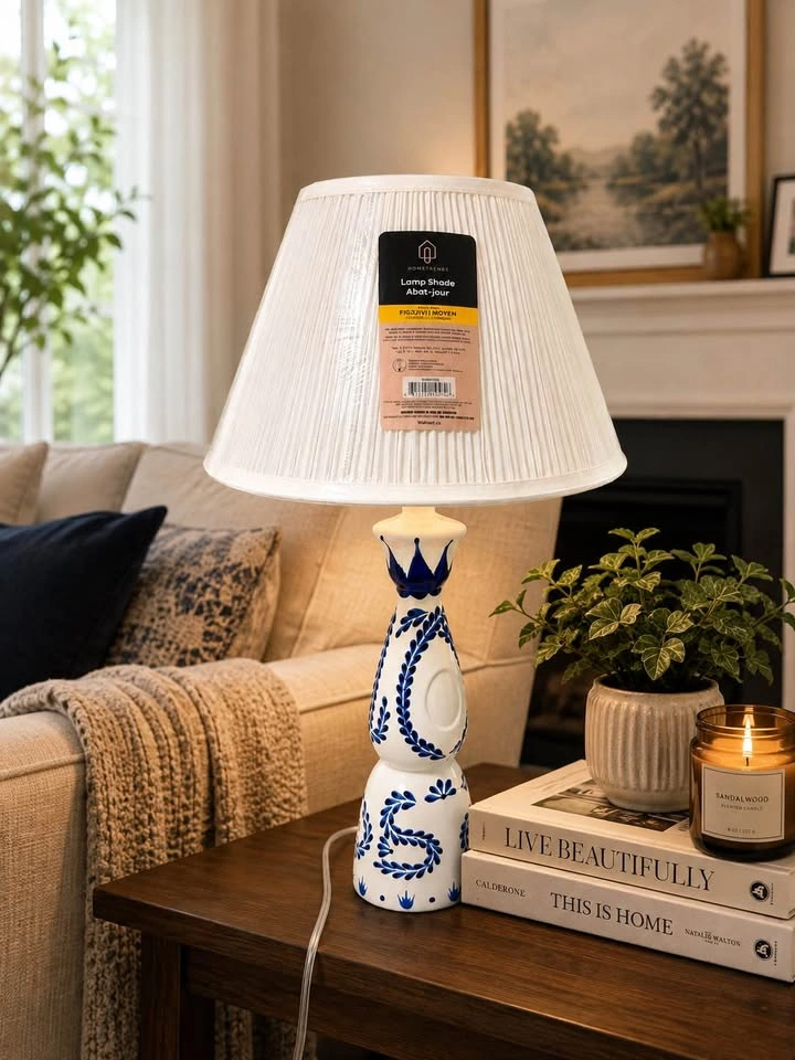 Brand New Elegant Blue & White Ceramic Table Lamp - photo 2