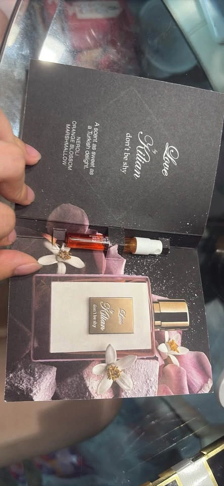 Love by Killian Don’t Be Shy Eau de Parfum Sample Spray (1.5ml) - photo 2