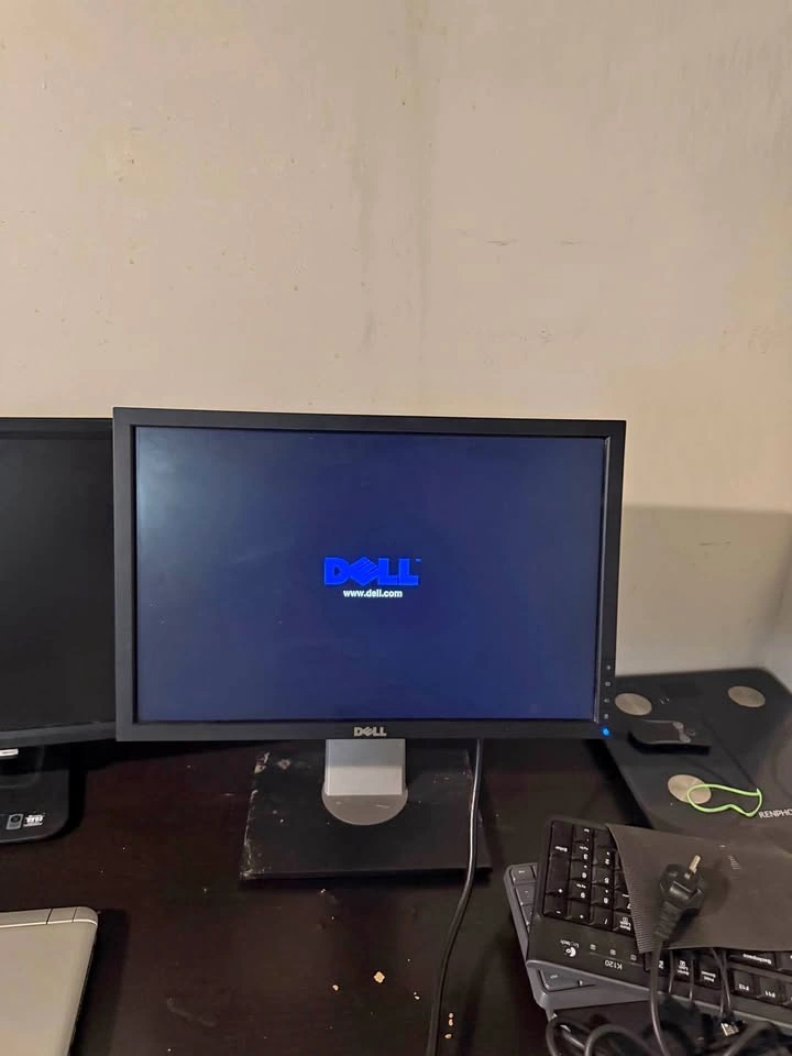 Dell 22” LCD Monitor – Tested & Working