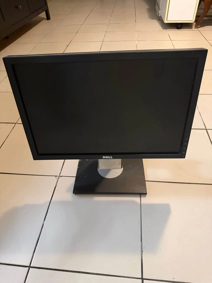 Dell 22” LCD Monitor – Tested & Working - photo 3