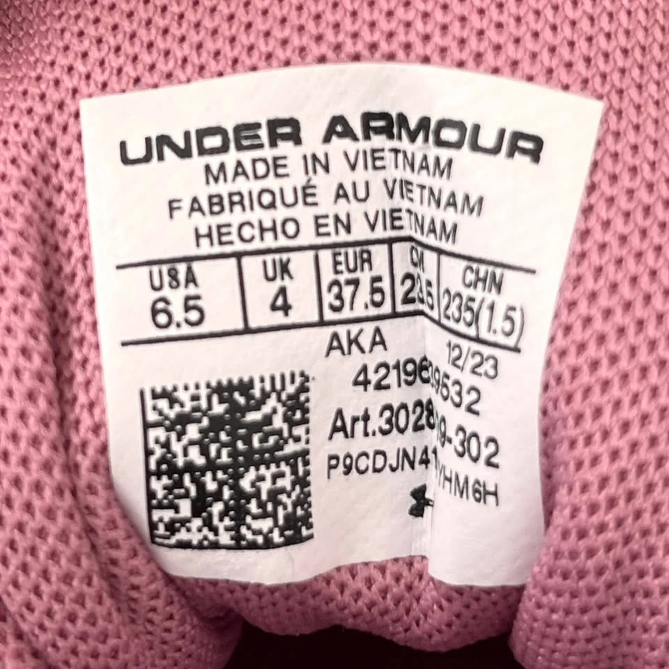 BRAND NEW UNDER ARMOUR NYLON RUNNER (WOMEN'S 6.5) - photo 4