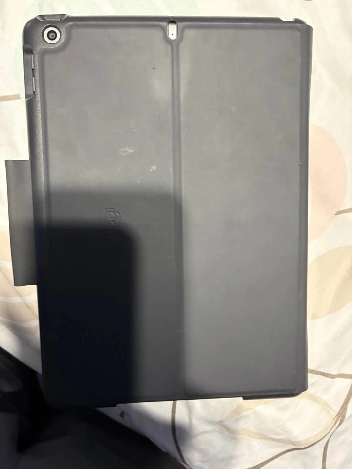 iPad 9th gen - photo 2