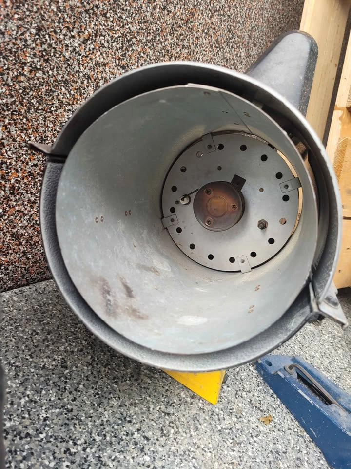 DEWALT 90,000 BTU Forced Air Propane Heater - photo 5