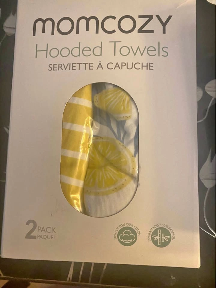 Momcozy Hooded Towels Brand New