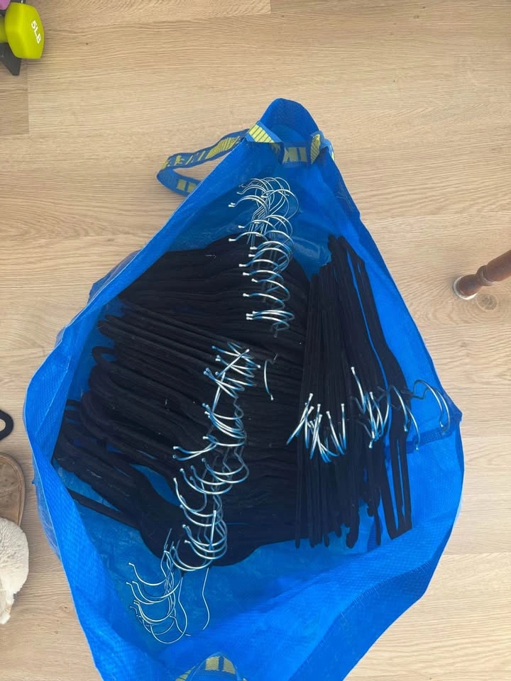 90 velvet hangers - photo 2
