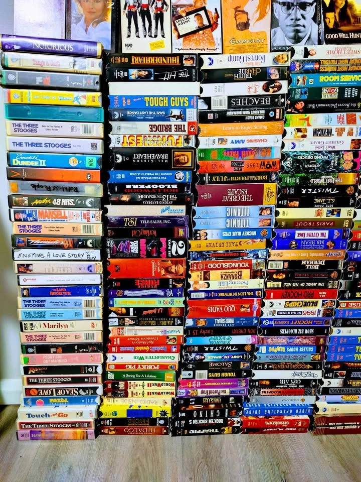 Vintage VHS Tapes 500+ - photo 2