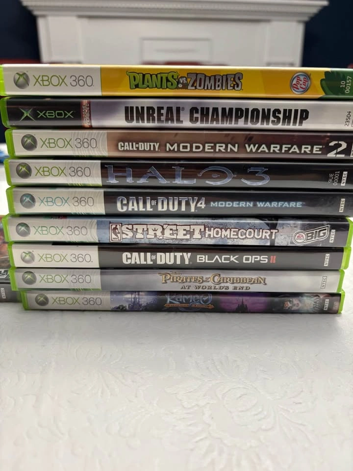 Xbox 360 Games Bundle - Call of Duty, Halo, Plants vs Zombies - photo 2