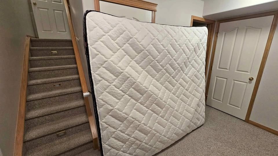 King size kingsdown mattress with cover (almost new)