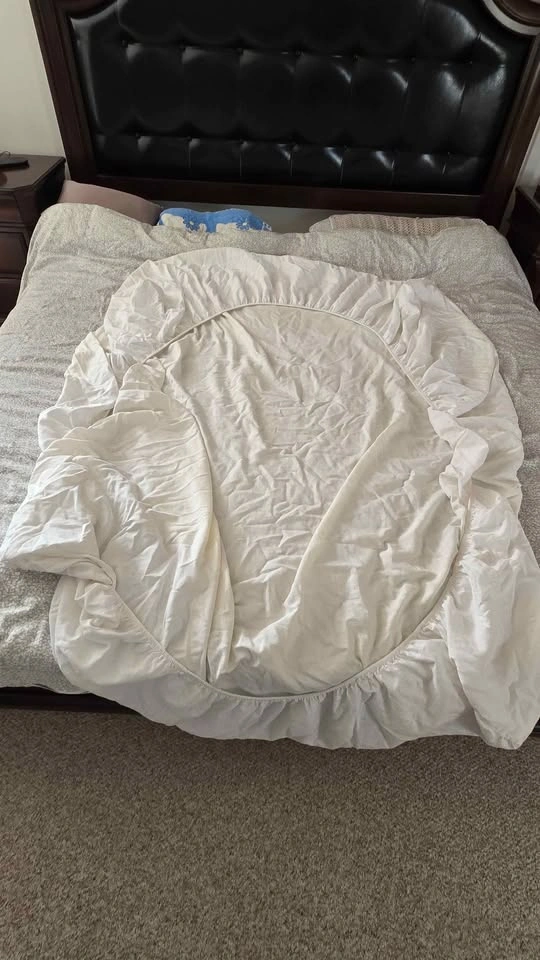 King size kingsdown mattress with cover (almost new) - photo 3