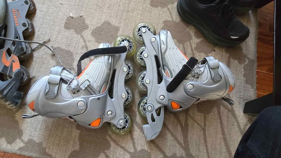 2 pairs Inline Skates, Size 7 and size 36 - photo 4