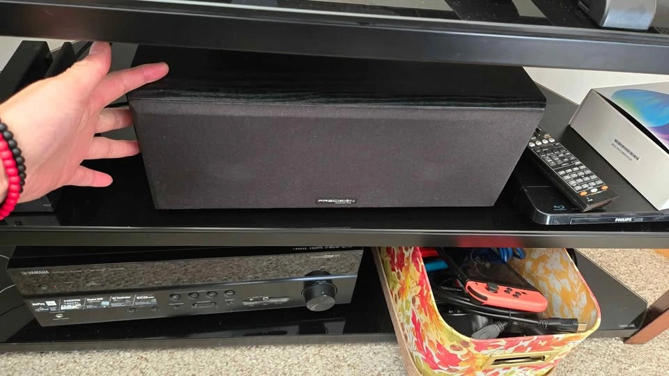 Center channel speaker