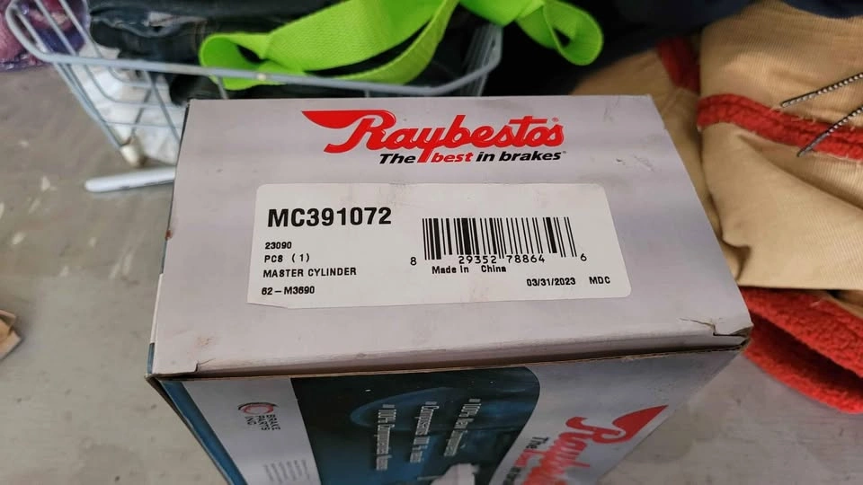 Master cylinder Raybestos MC391072 (fits Nissan Titan) - photo 3