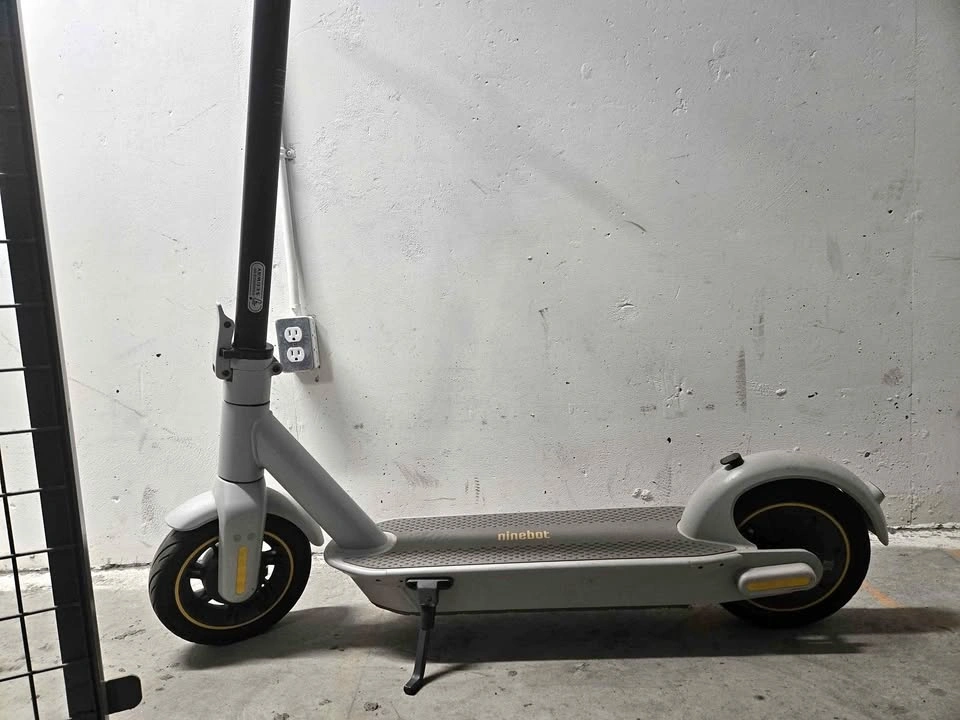 Segway Ninebot MAX G30LP + Accessories