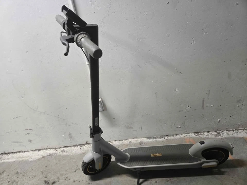 Segway Ninebot MAX G30LP + Accessories - photo 4